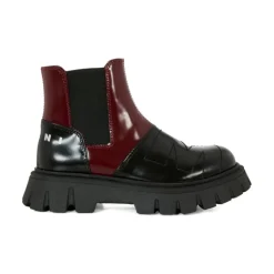 82046 Panelled Leather Boot